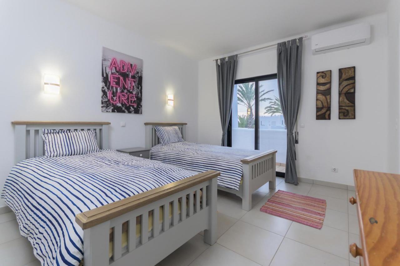 Superb Beach Townhouse At Vila Gaivota Resort Ferragudo Luaran gambar